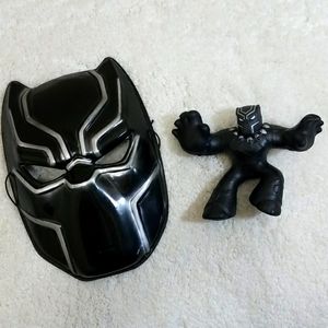 Black Panther Stretch Toy & Mask